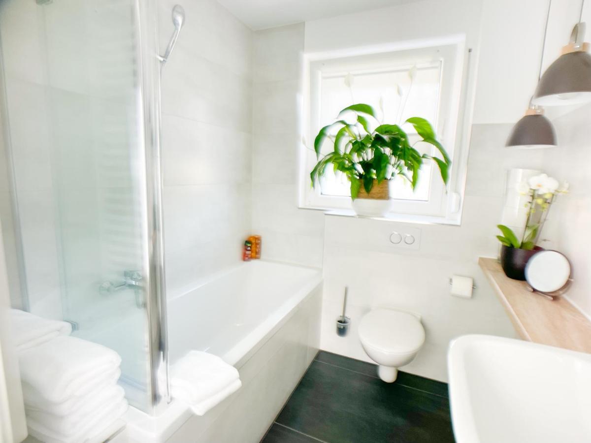 Apartment M-style 02 Mit Balkon 24h Self-check-in, Free Parking, Netflix